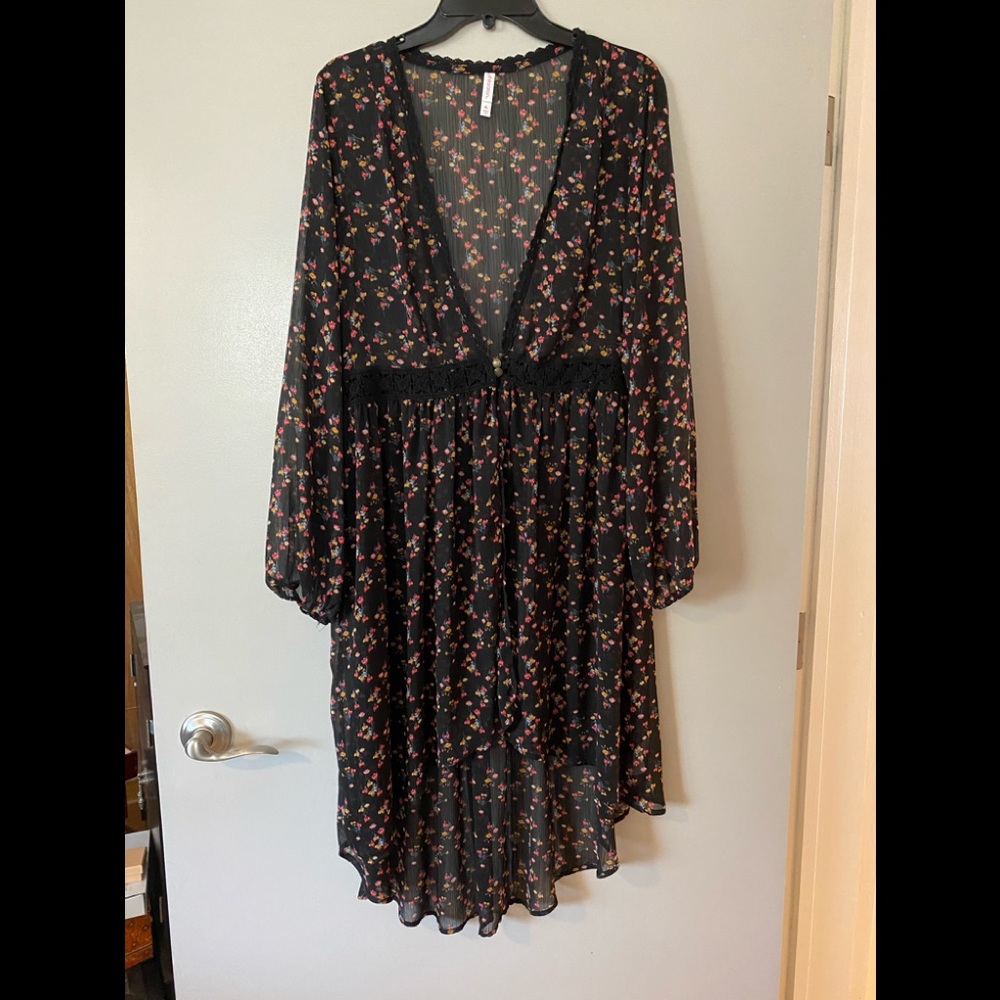 Black floral print sheer Boho duster top - Size XL